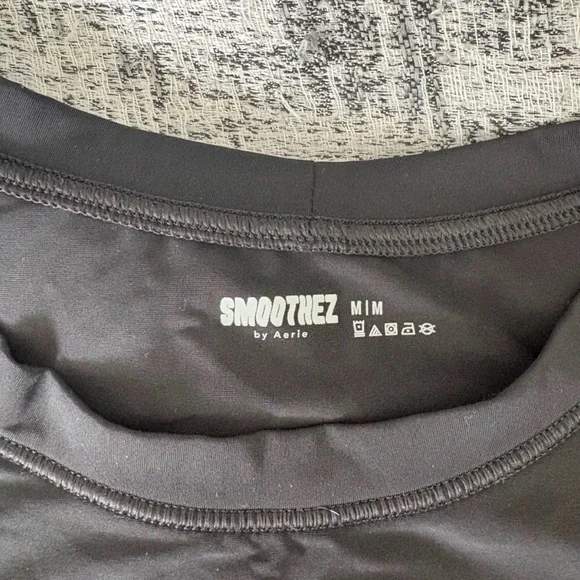 Smoothez By Aerie Black Crop Top Size Medium
NWOT - Picture 2 of 3